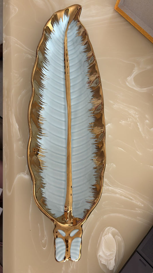 Aurelia Leaf Platter – Nature-Inspired Luxury Serveware